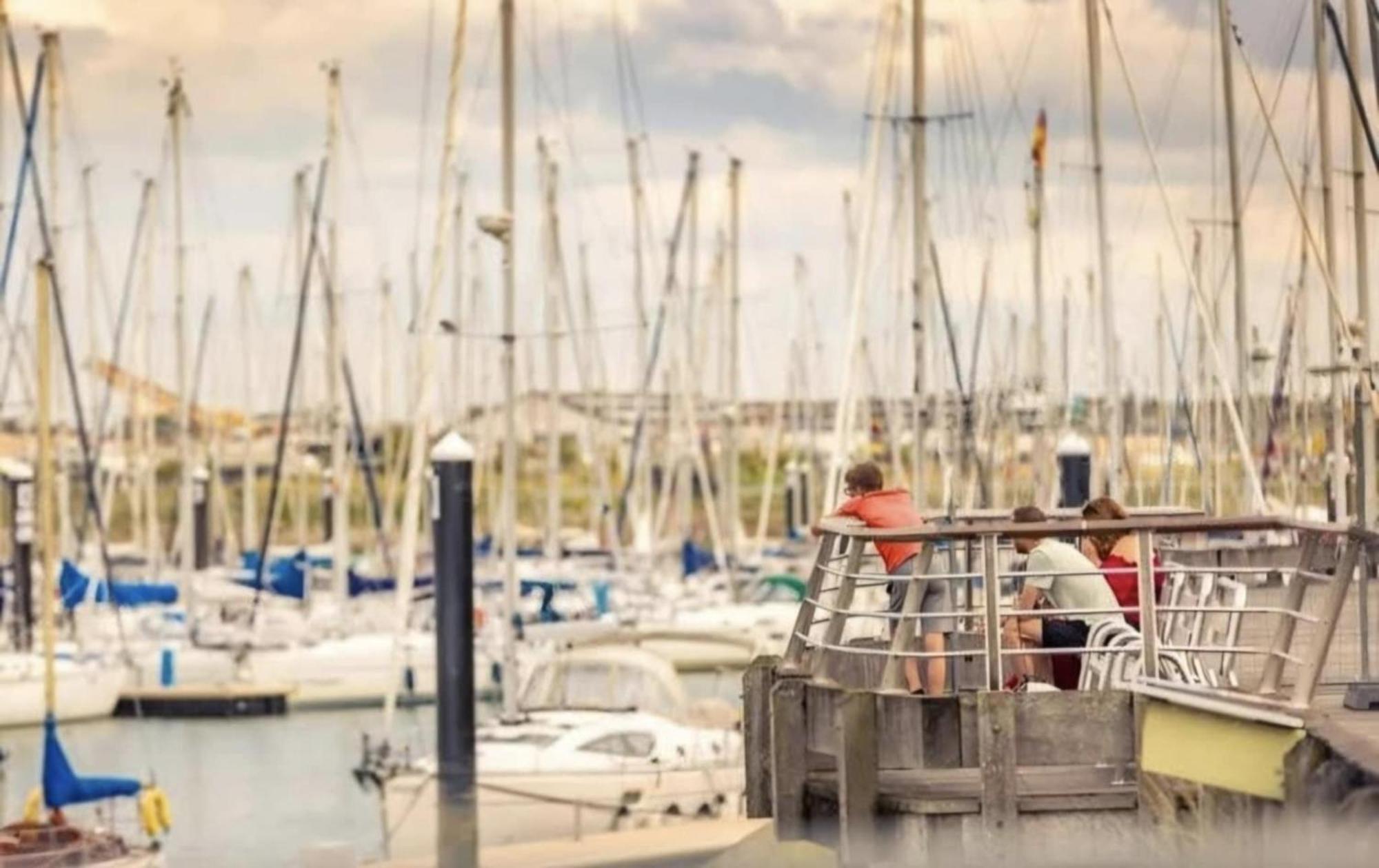 Villa Creole 0308 Luxe Appartement Met Verwarmd Zwembad Nieuwpoort Jachthaven エクステリア 写真